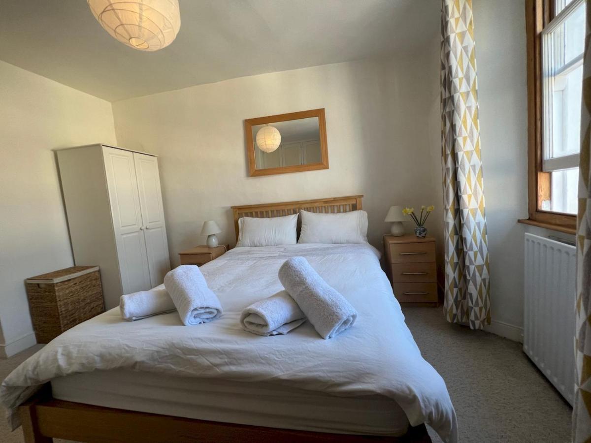 Pass The Keys 64 Church Street Characterful 2-Bed Cottage In The Heart Of Town Kingsbridge  Exterior photo