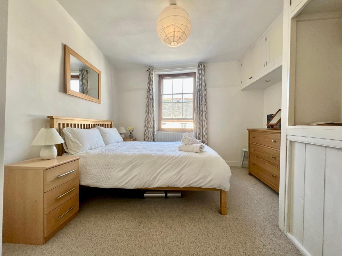 Pass The Keys 64 Church Street Characterful 2-Bed Cottage In The Heart Of Town Kingsbridge  Exterior photo