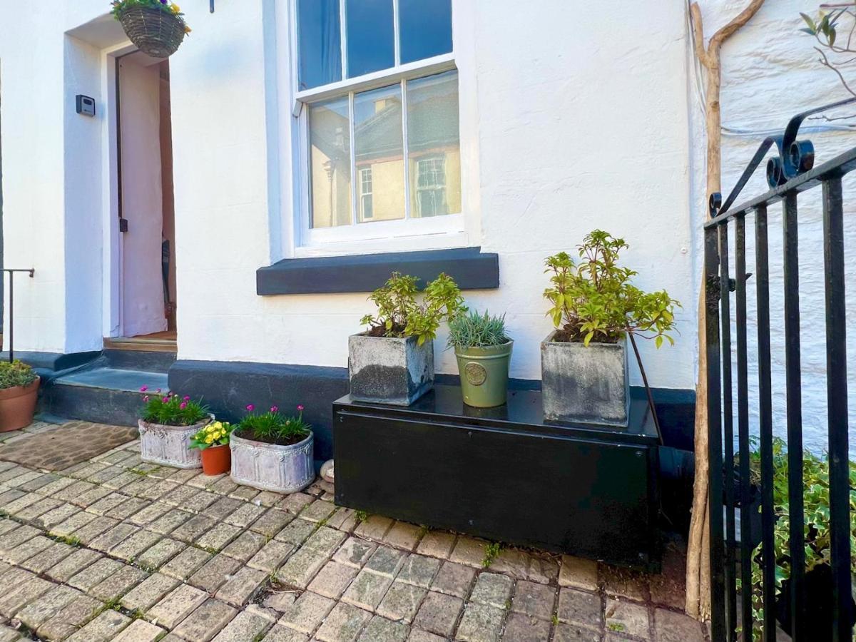 Pass The Keys 64 Church Street Characterful 2-Bed Cottage In The Heart Of Town Kingsbridge  Exterior photo