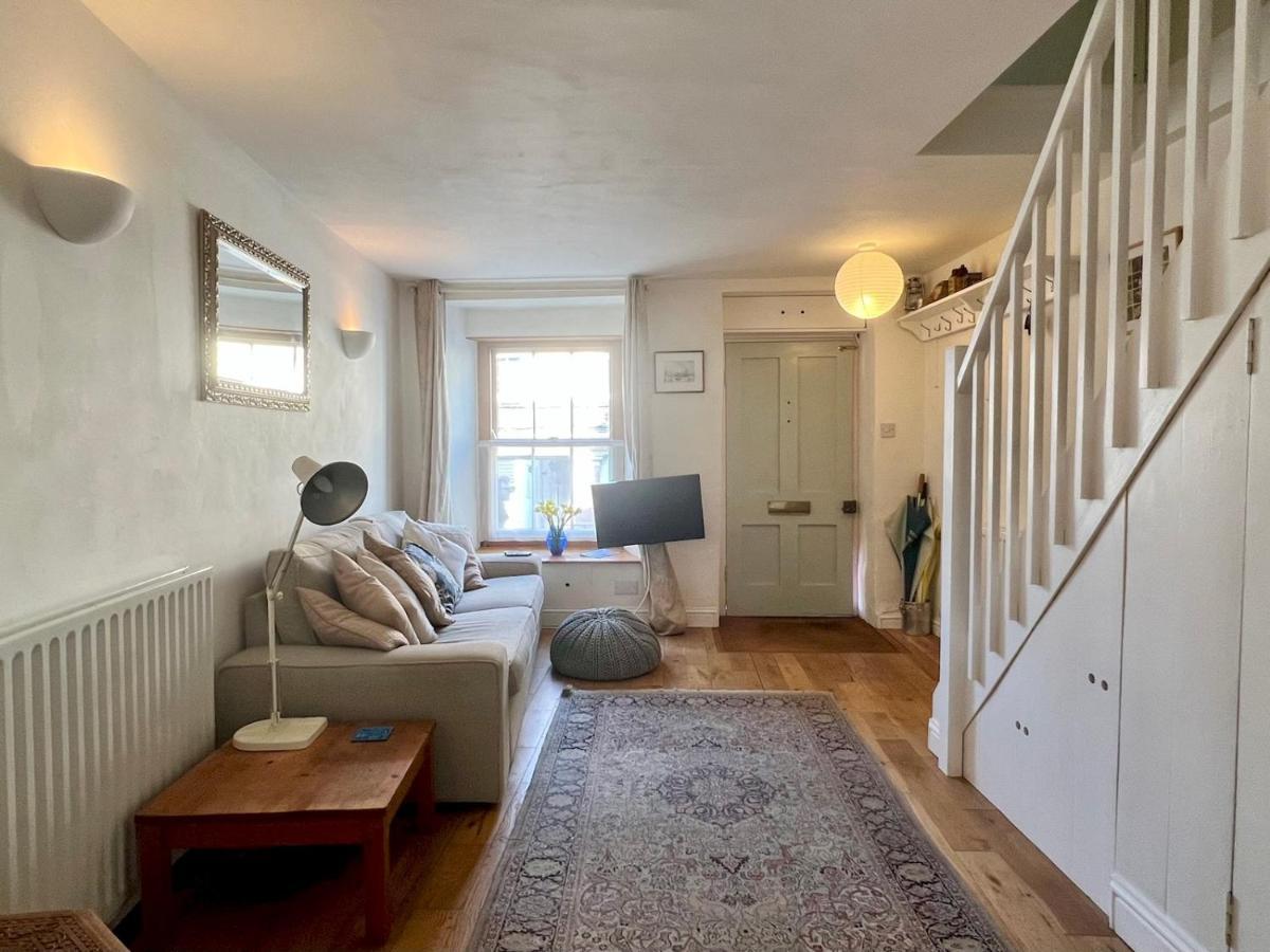 Pass The Keys 64 Church Street Characterful 2-Bed Cottage In The Heart Of Town Kingsbridge  Exterior photo